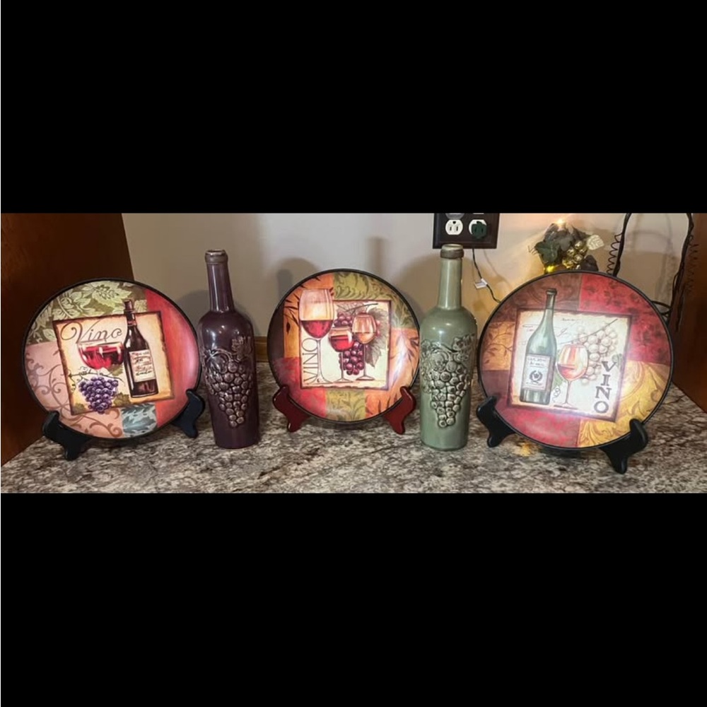 Decorative Wine-Themed Plates and Bottles Set